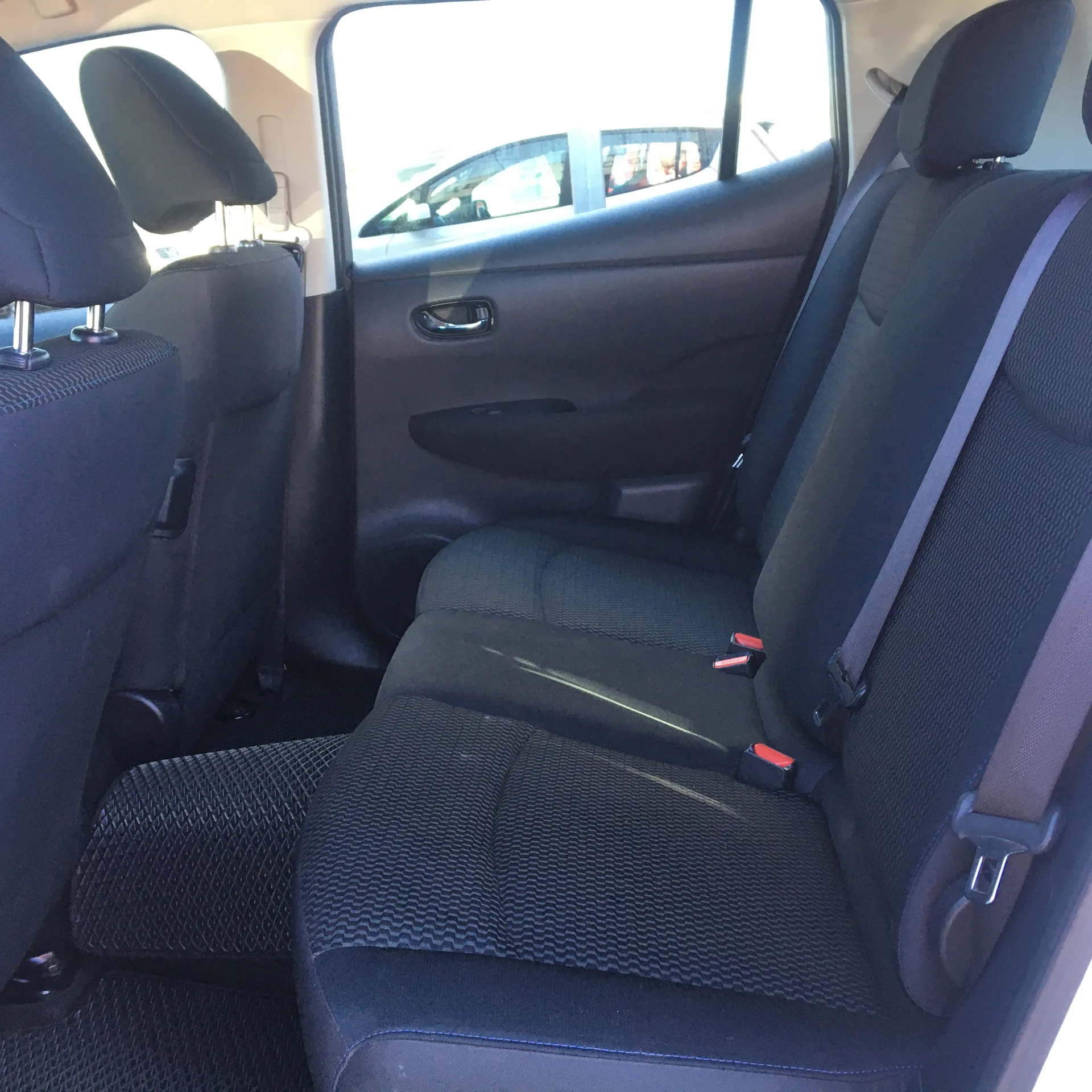 Nissan Leaf — фото 6