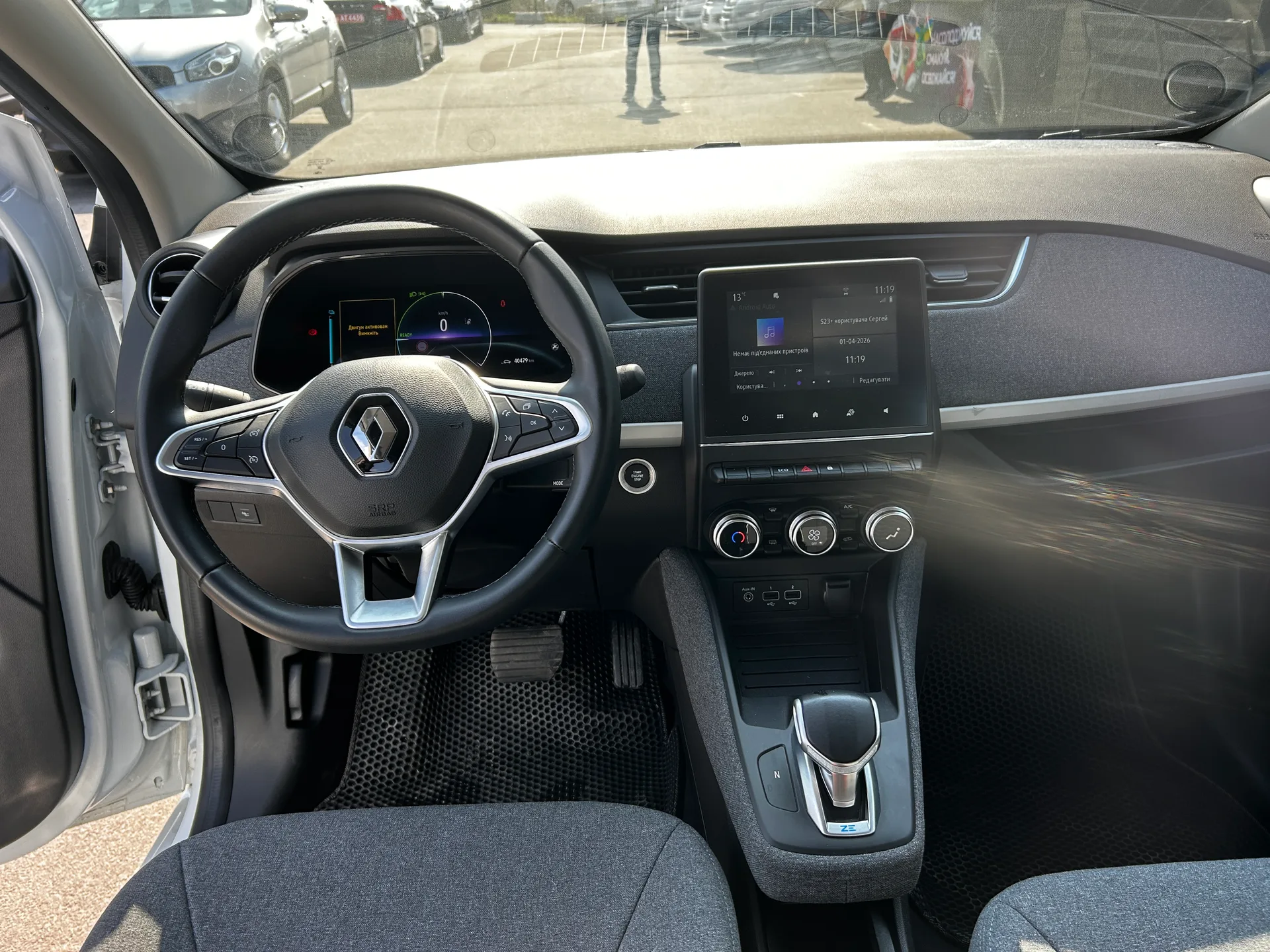 Renault Zoe — фото 6