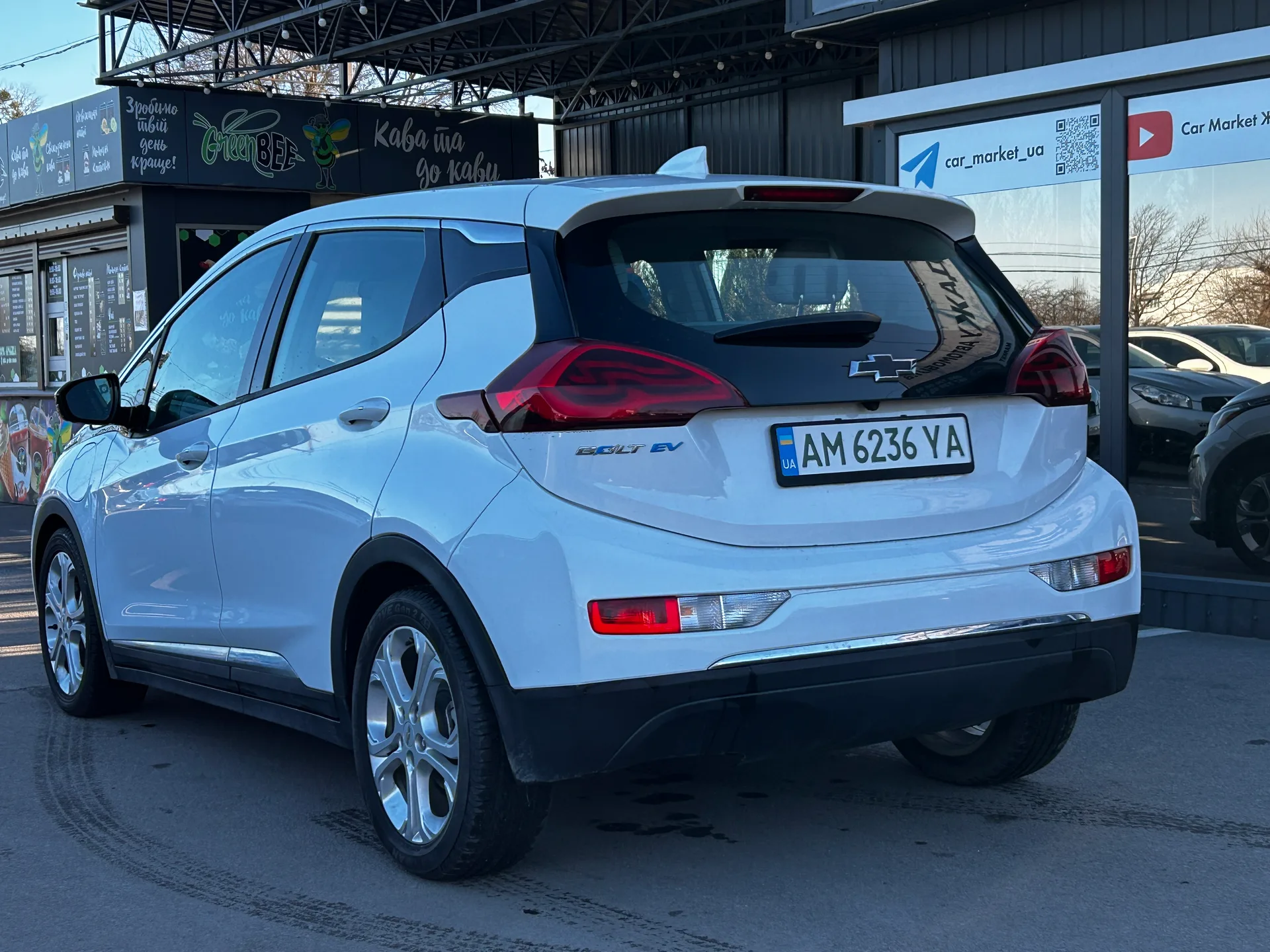 Chevrolet Bolt EV — фото 4