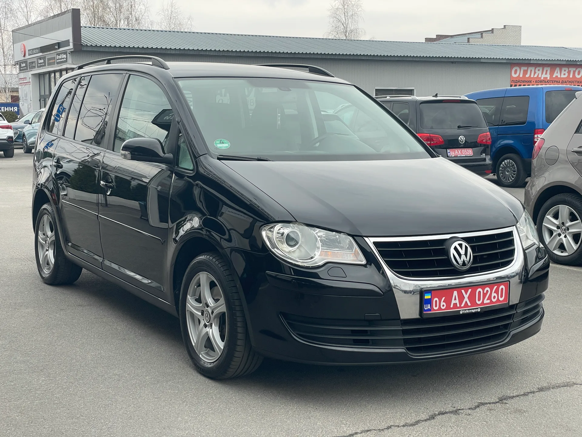 Volkswagen Touran — фото 3
