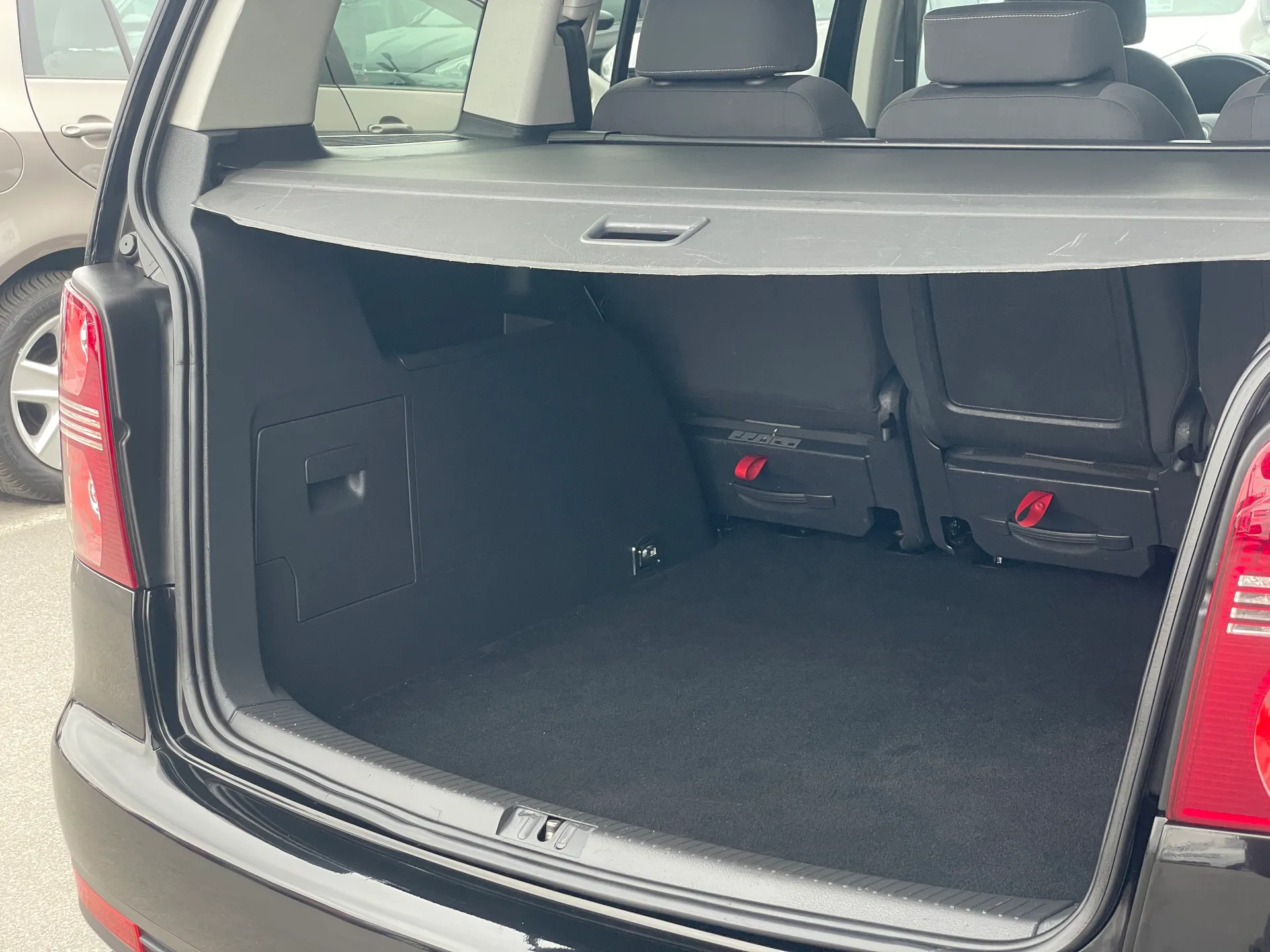 Volkswagen Touran — фото 13