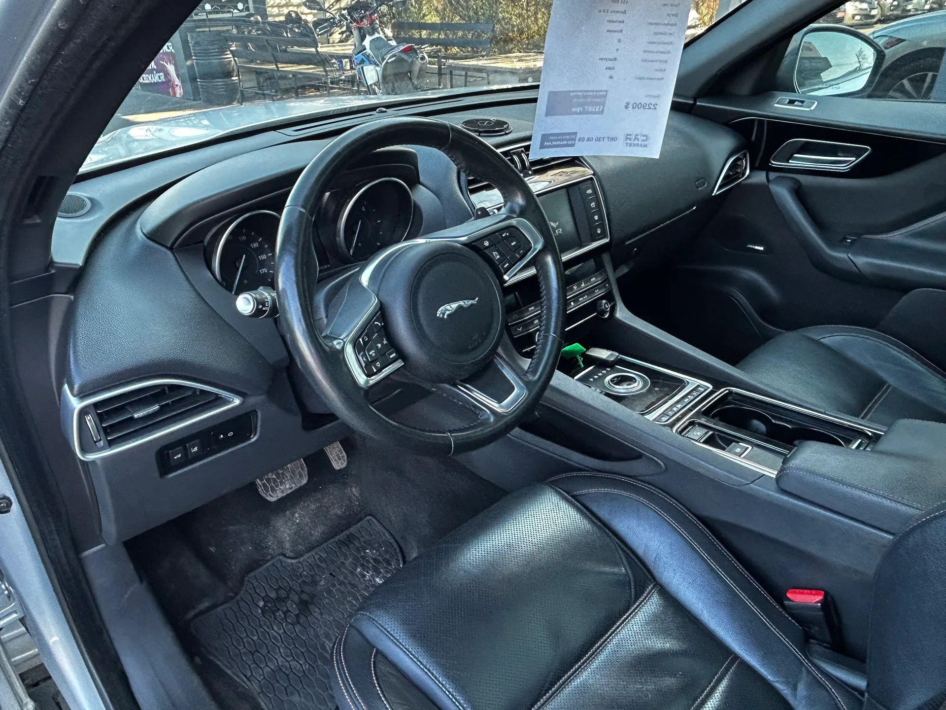 Jaguar F-Pace — фото 6