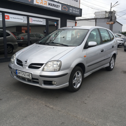 Nissan Almera Tino 2004