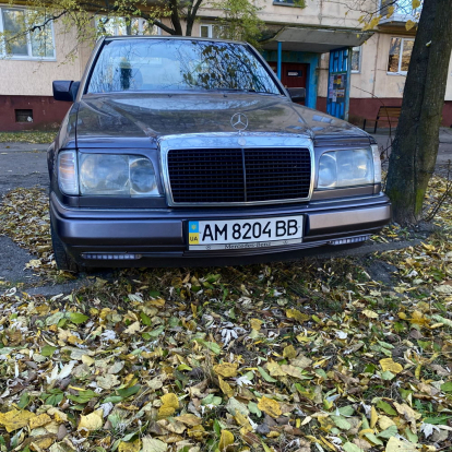 Mercedes-Benz E-Class 1991