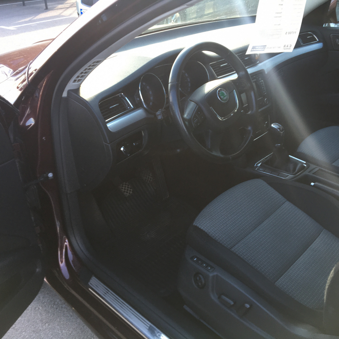 Skoda Superb 2012 Skoda Superb 2012