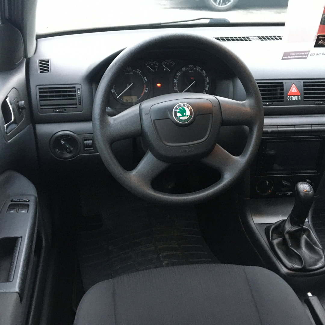 Skoda Octavia Tour 2010 Skoda Octavia Tour 2010