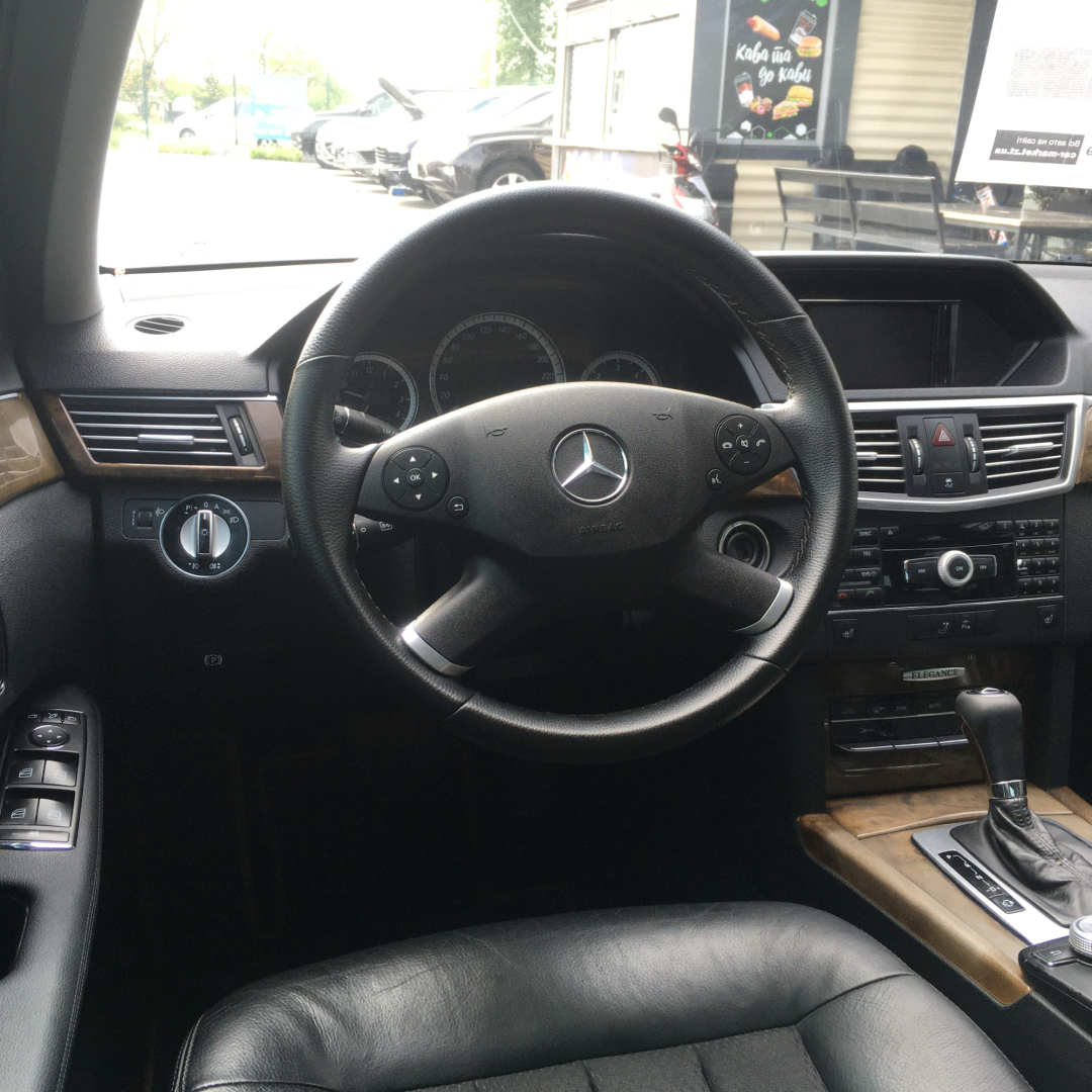 Mercedes-Benz E 220 2009 Mercedes-Benz E 220 2009