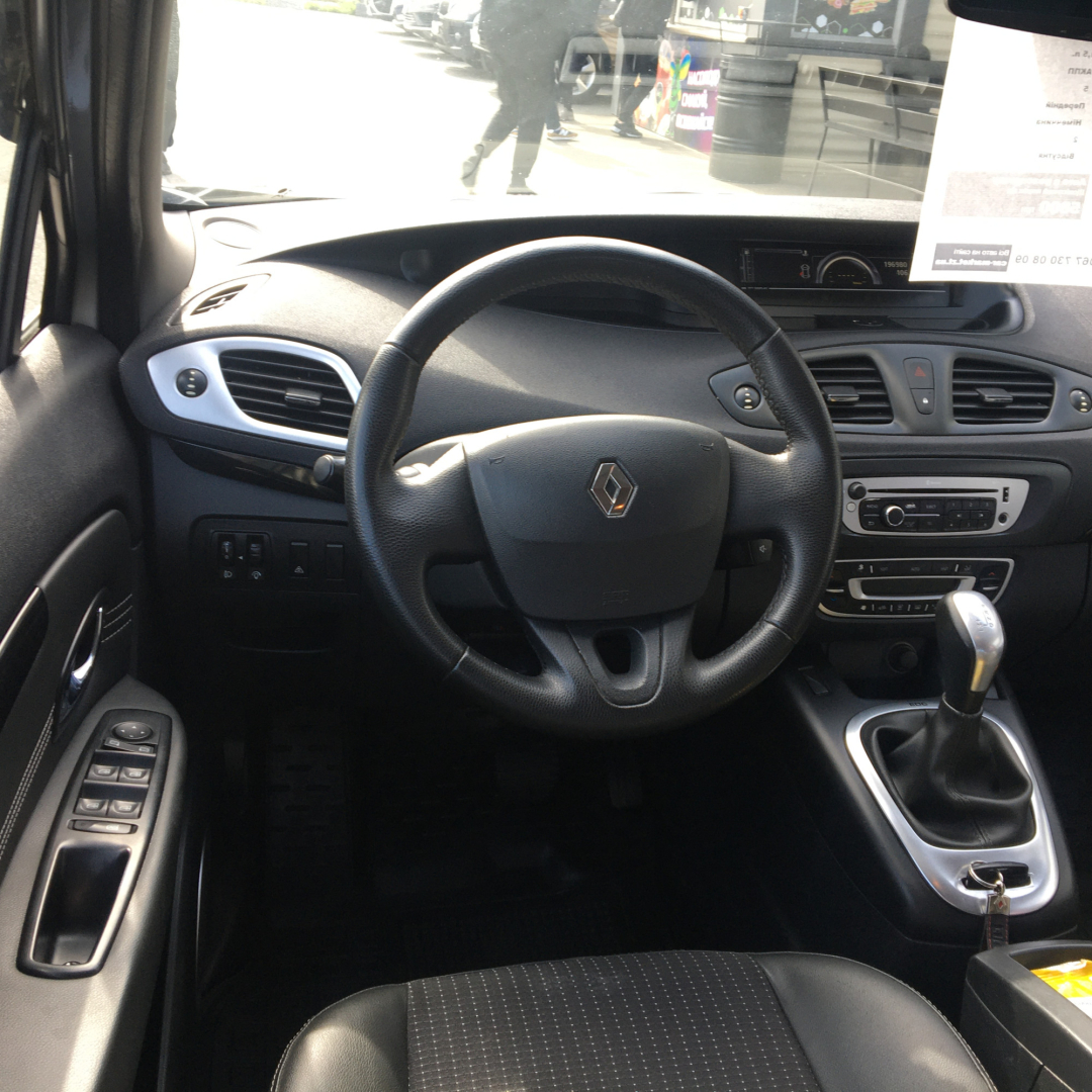 Renault Grand Scenic 2012 Renault Grand Scenic 2012