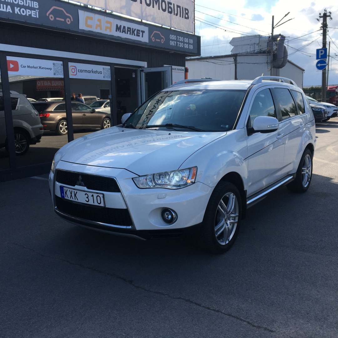 Mitsubishi Outlander XL 2010 Mitsubishi Outlander XL 2010