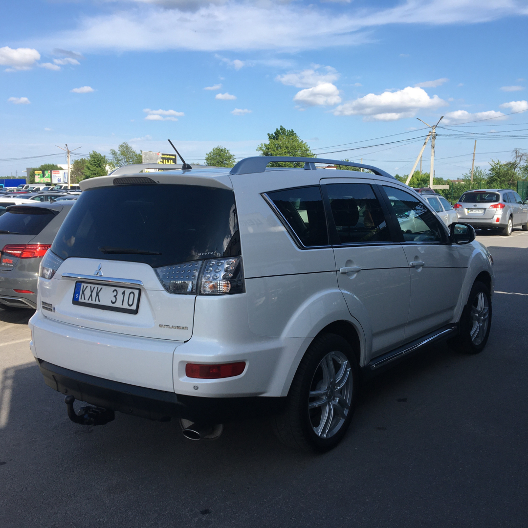 Mitsubishi Outlander XL 2010 Mitsubishi Outlander XL 2010