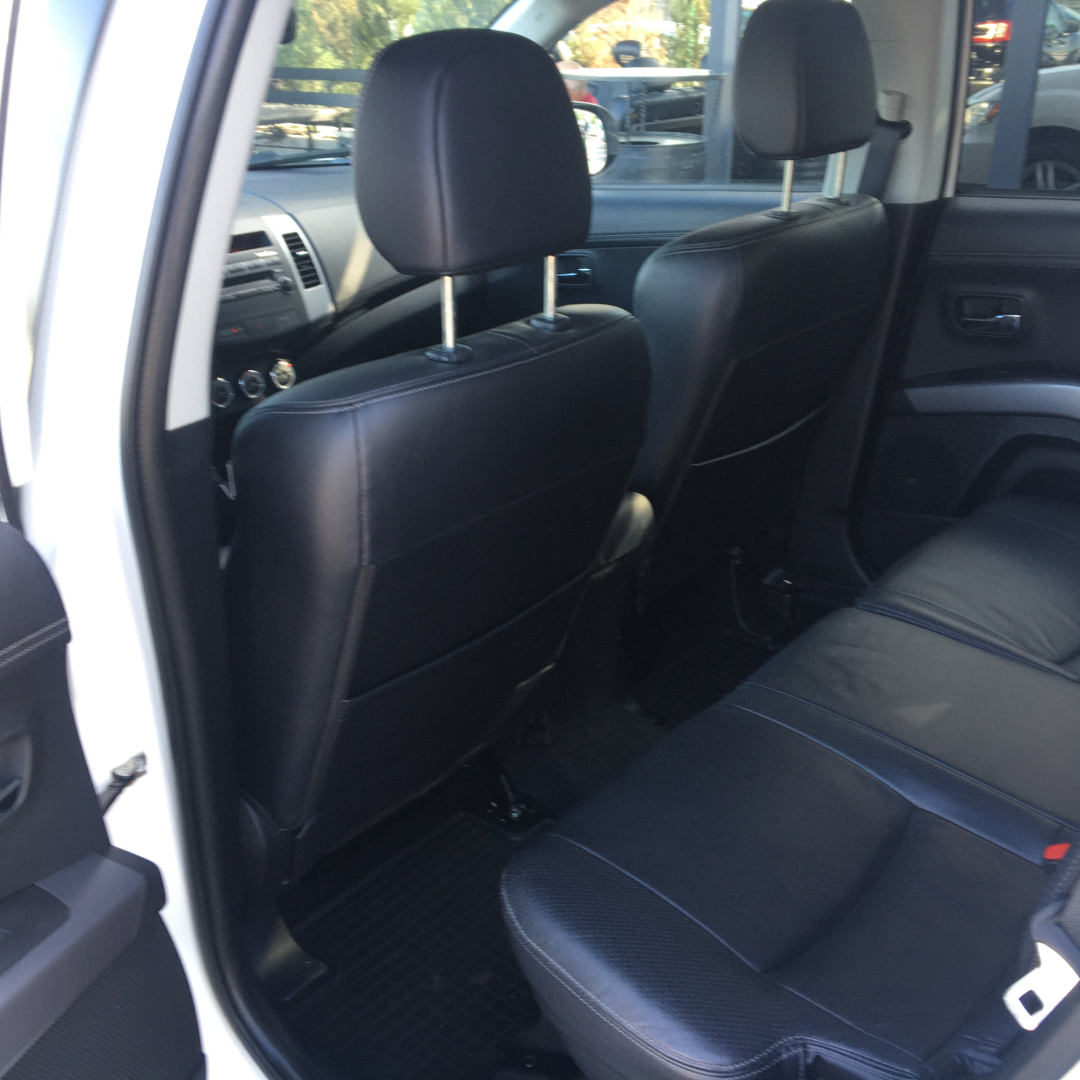 Mitsubishi Outlander XL 2010 Mitsubishi Outlander XL 2010