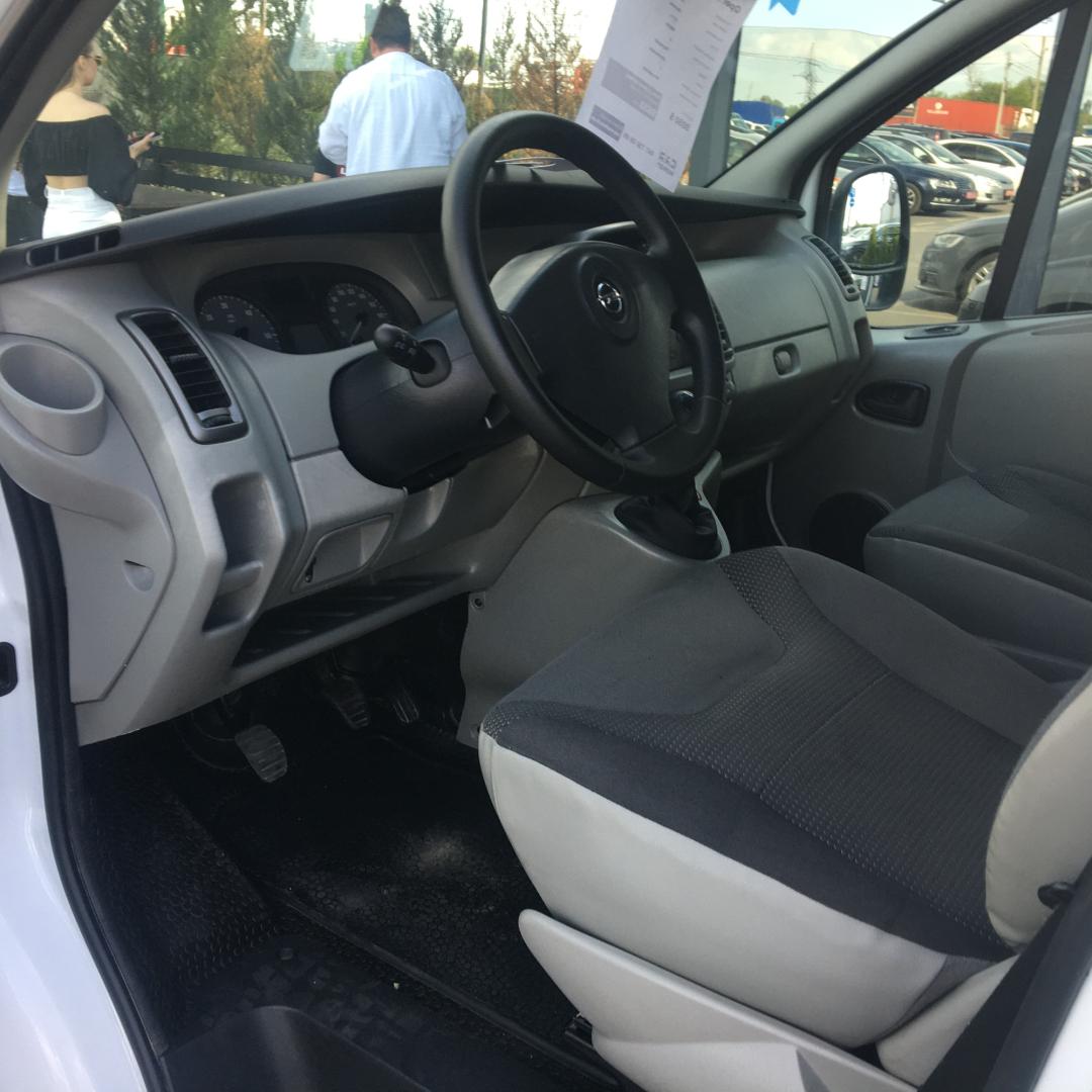 Opel Vivaro пасс. 2008 Opel Vivaro пасс. 2008