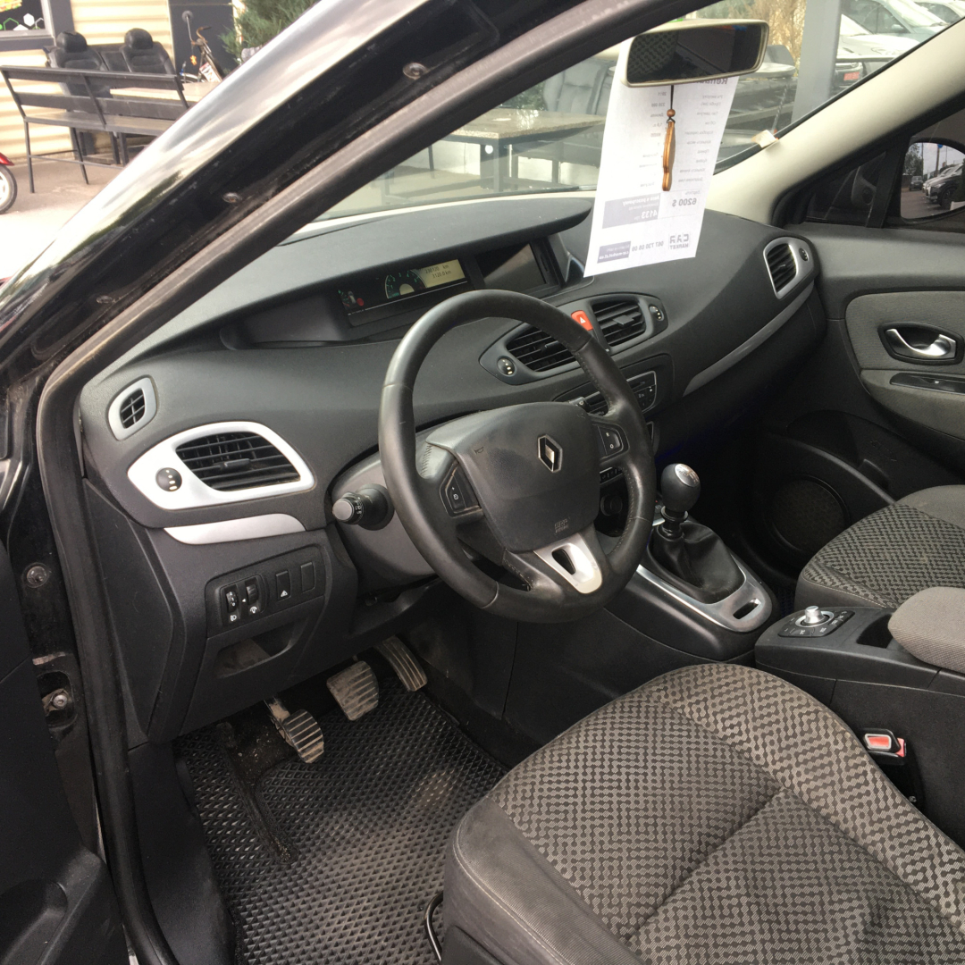 Renault Grand Scenic 2011 Renault Grand Scenic 2011