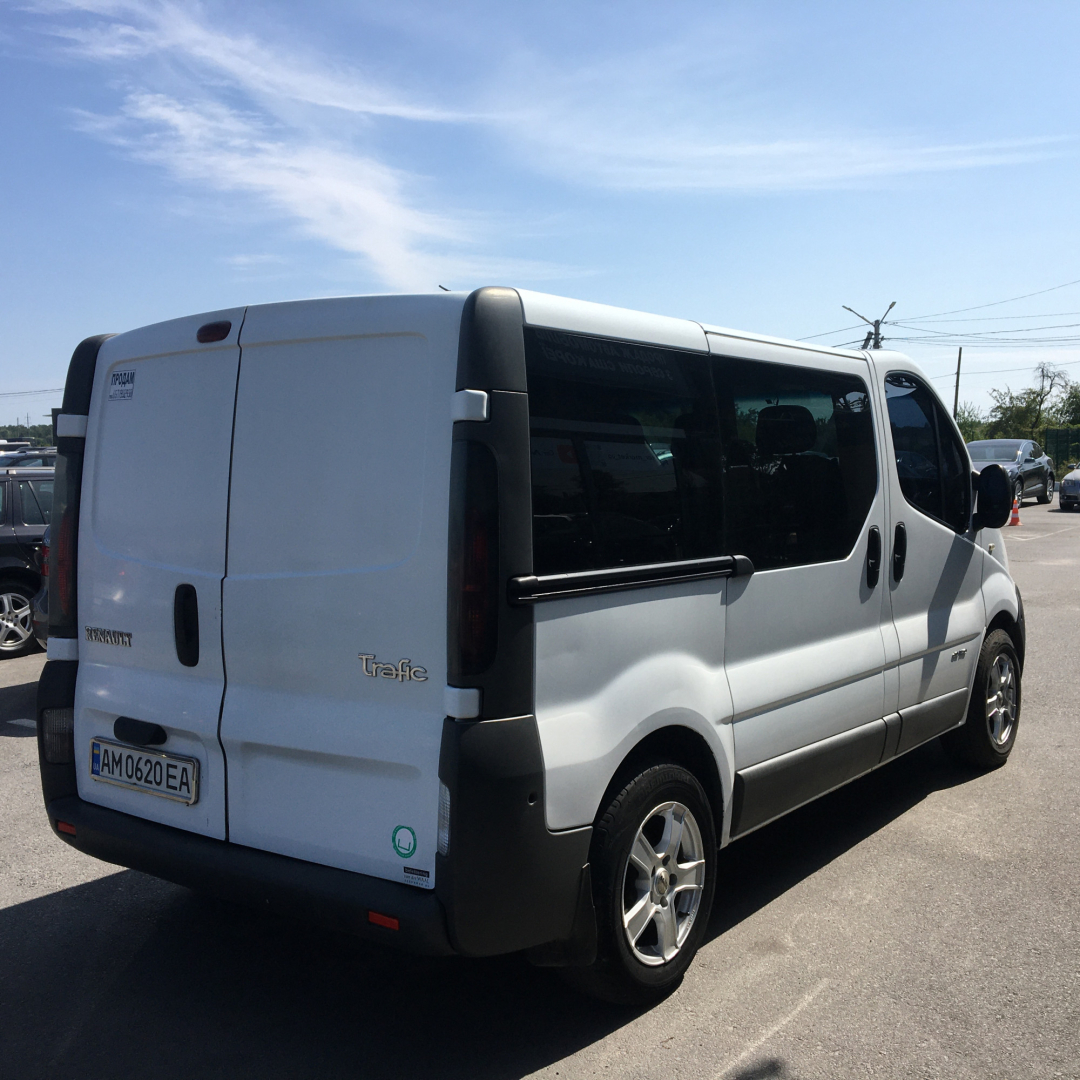 Renault Trafic пасс. 2006 Renault Trafic пасс. 2006