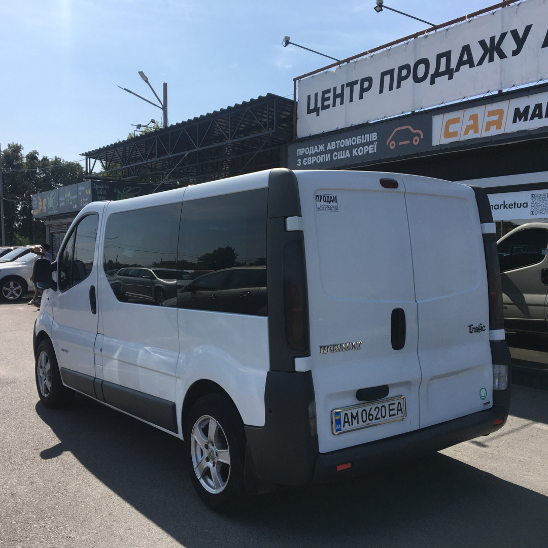 Renault Trafic пасс. 2006 Renault Trafic пасс. 2006