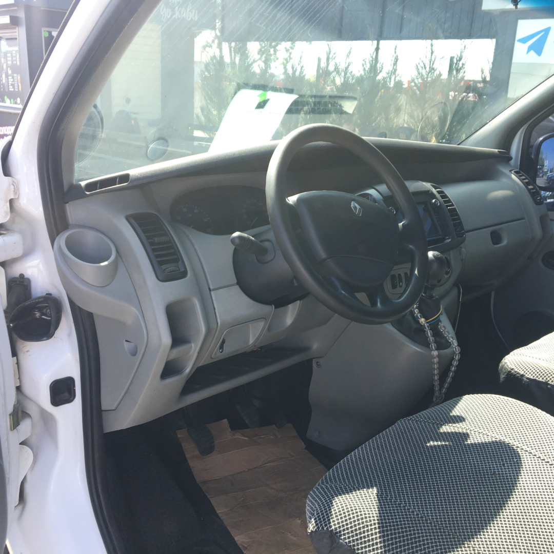 Renault Trafic пасс. 2006 Renault Trafic пасс. 2006