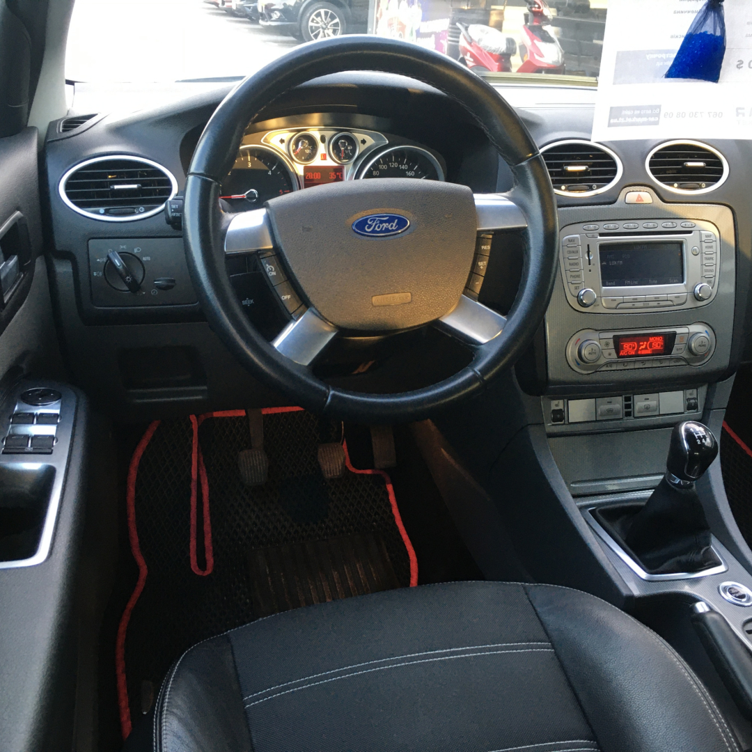 Ford Focus 2010 Ford Focus 2010