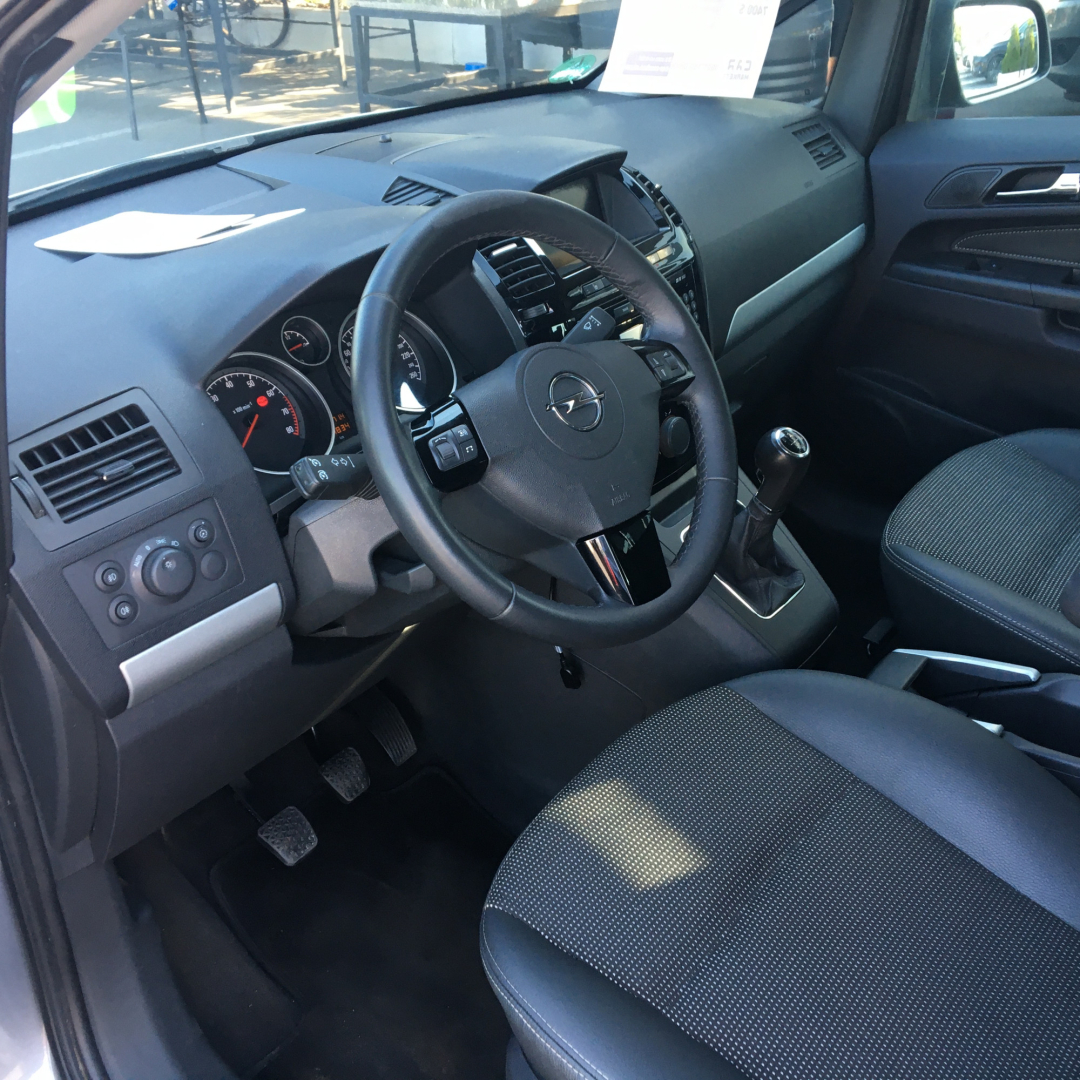 Opel Zafira 2010 Opel Zafira 2010