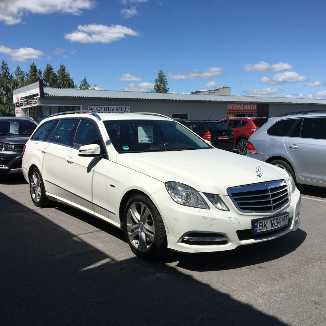 Mercedes-Benz E 250 2011 Mercedes-Benz E 250 2011