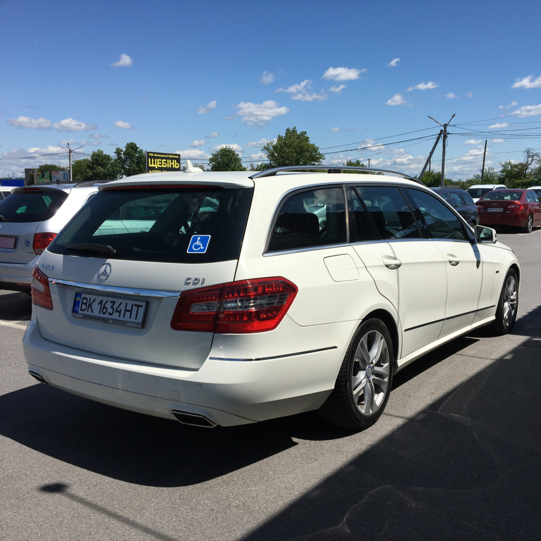 Mercedes-Benz E 250 2011 Mercedes-Benz E 250 2011