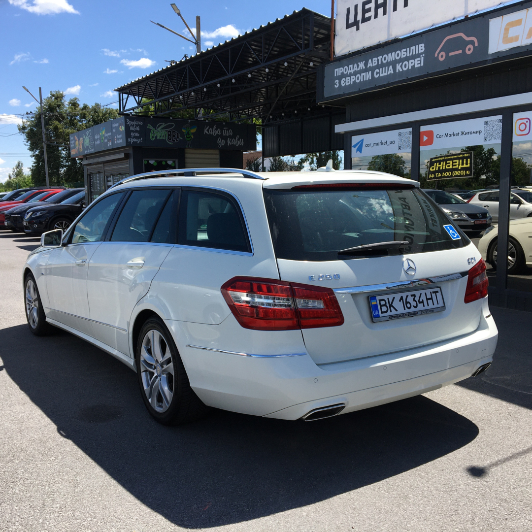 Mercedes-Benz E 250 2011 Mercedes-Benz E 250 2011