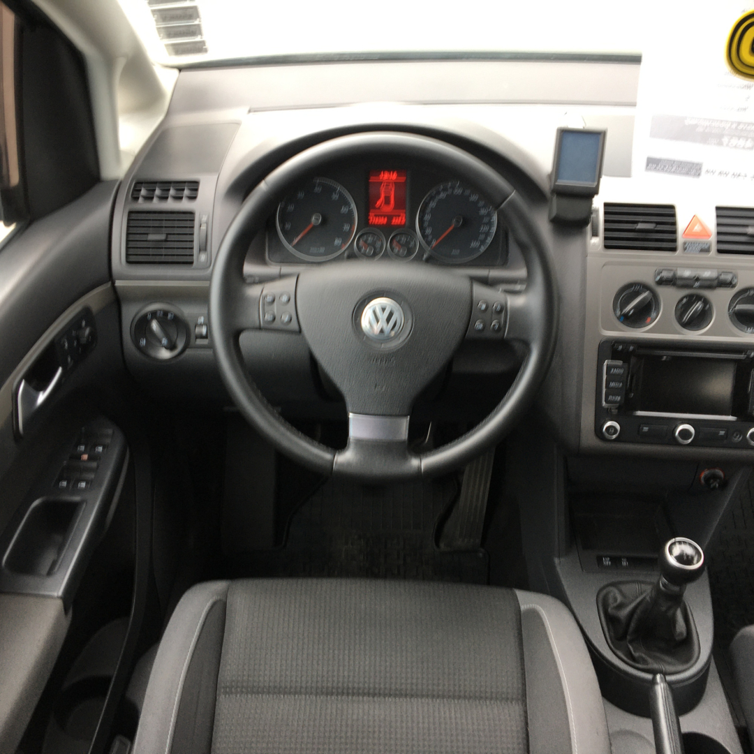 Volkswagen Touran 2010 Volkswagen Touran 2010