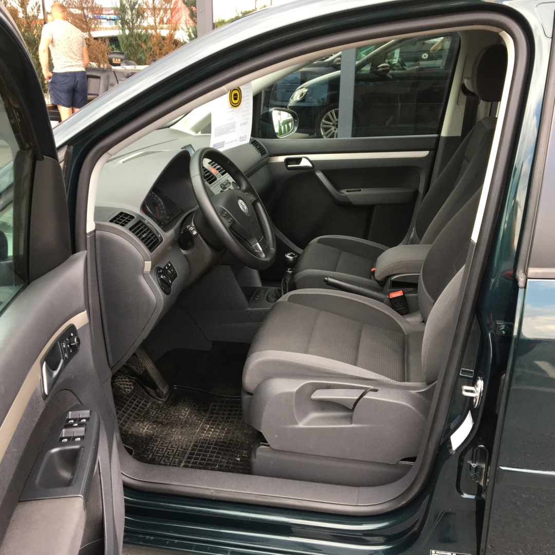 Volkswagen Touran 2010 Volkswagen Touran 2010