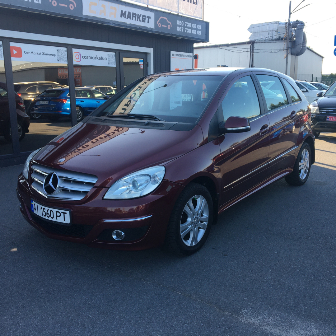 Mercedes-Benz B 180 2011 Mercedes-Benz B 180 2011