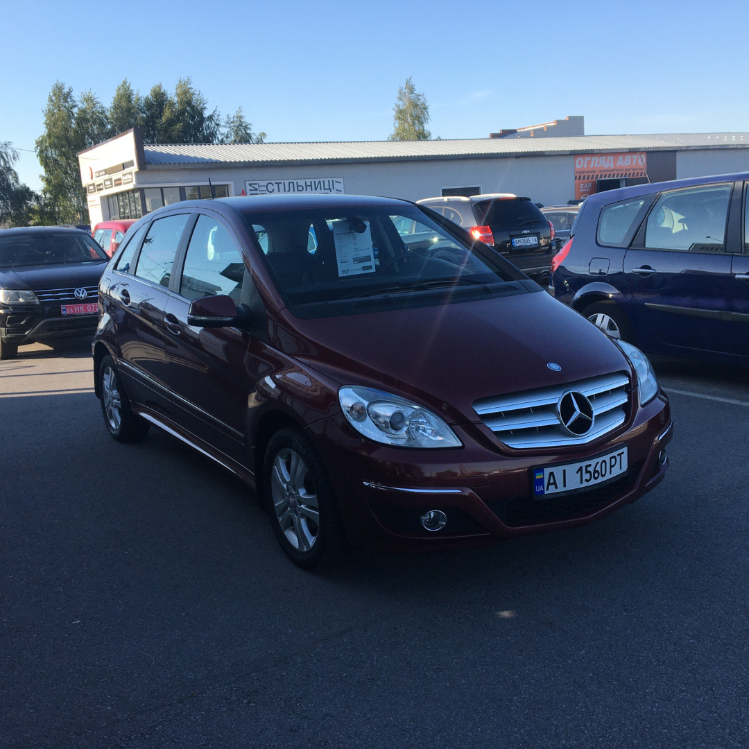 Mercedes-Benz B 180 2011 Mercedes-Benz B 180 2011