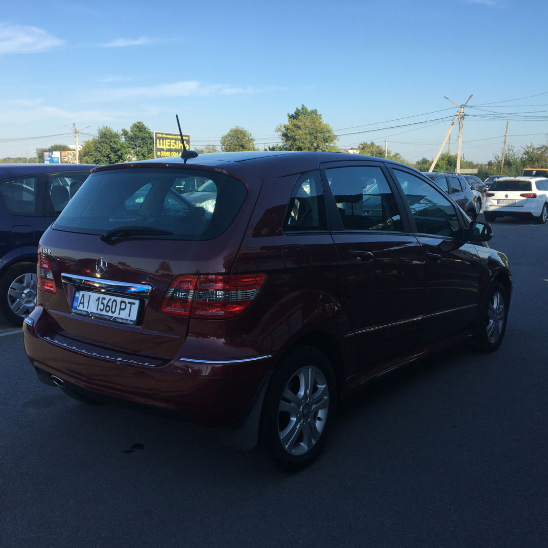 Mercedes-Benz B 180 2011 Mercedes-Benz B 180 2011