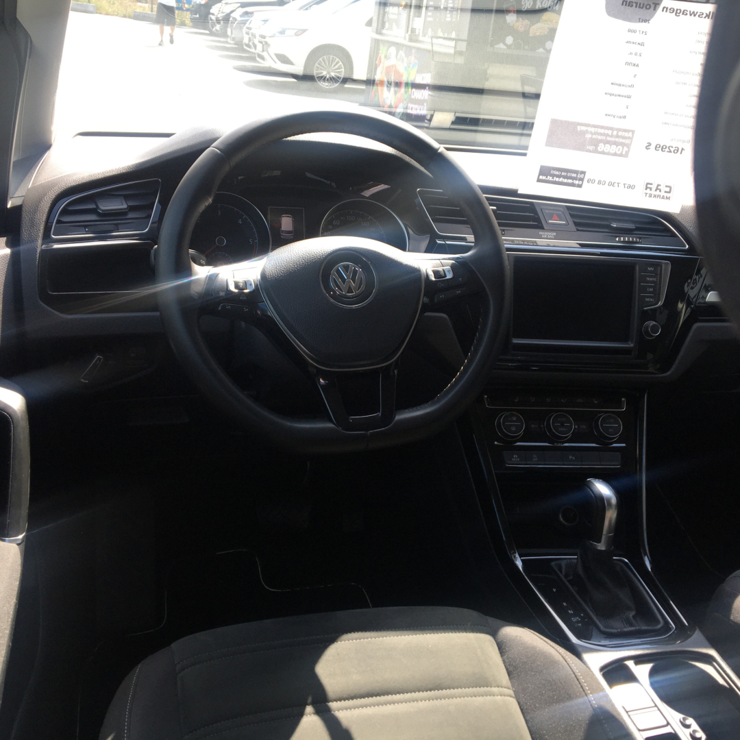 Volkswagen Touran 2017 Volkswagen Touran 2017