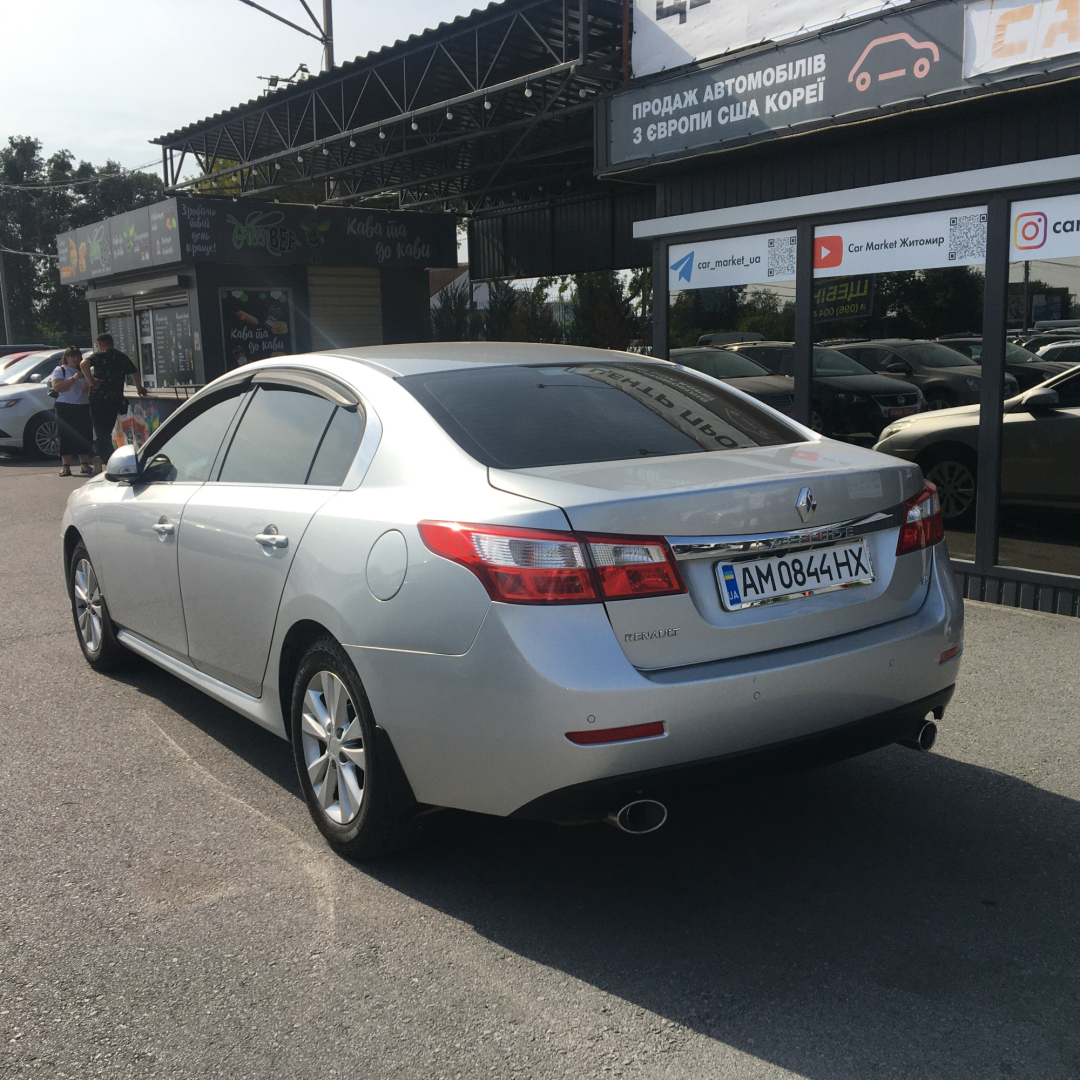 Renault Latitude 2010 Renault Latitude 2010