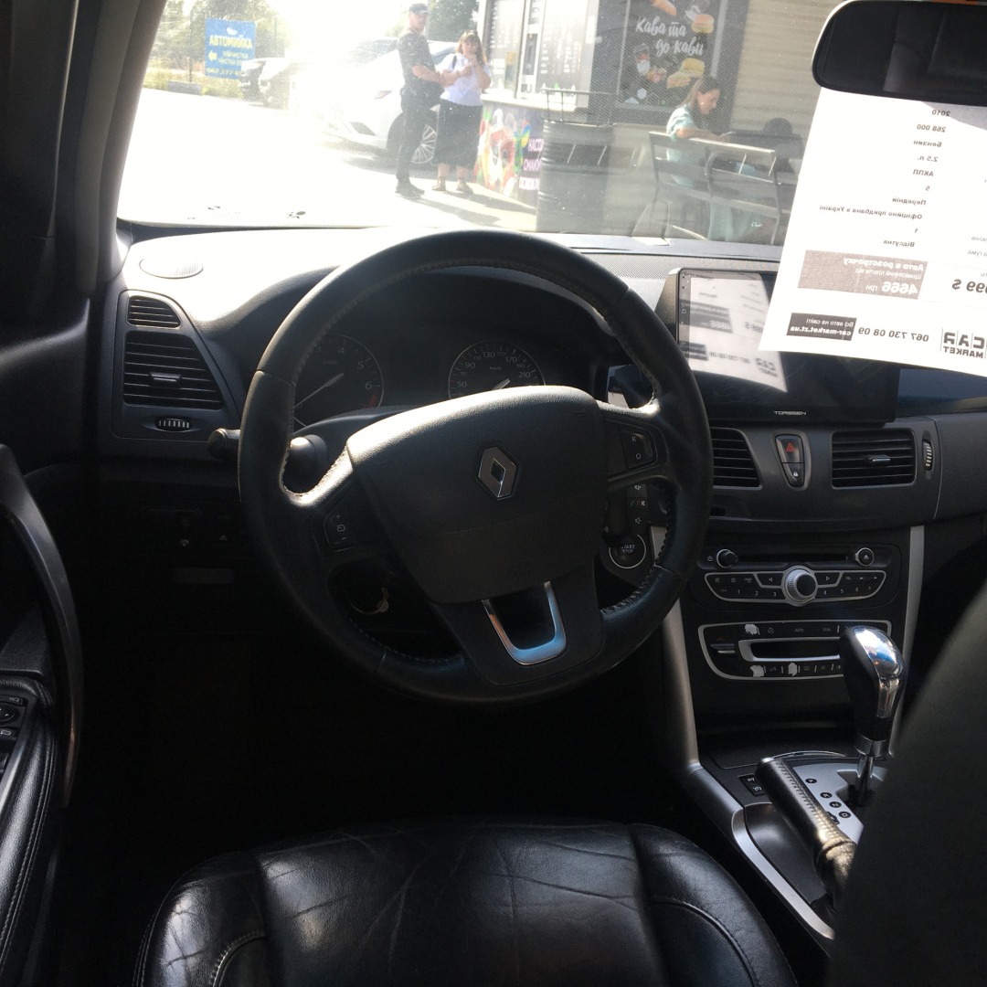 Renault Latitude 2010 Renault Latitude 2010