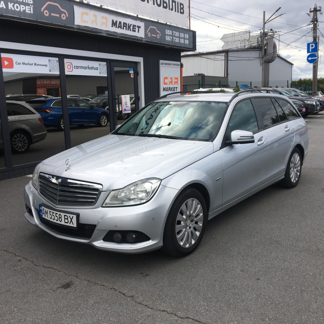 Mercedes-Benz C 200 2011 Mercedes-Benz C 200 2011