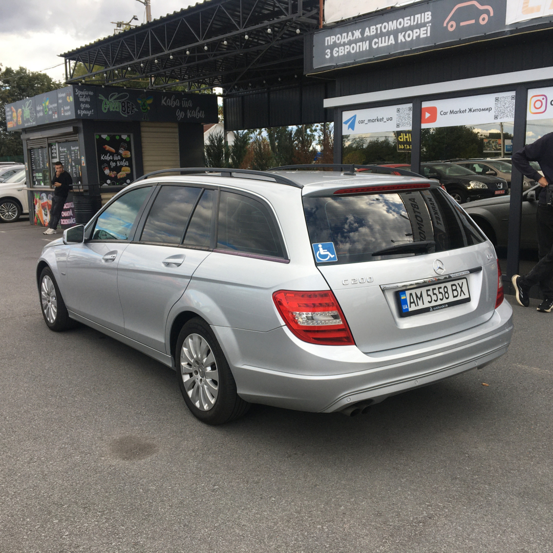 Mercedes-Benz C 200 2011 Mercedes-Benz C 200 2011