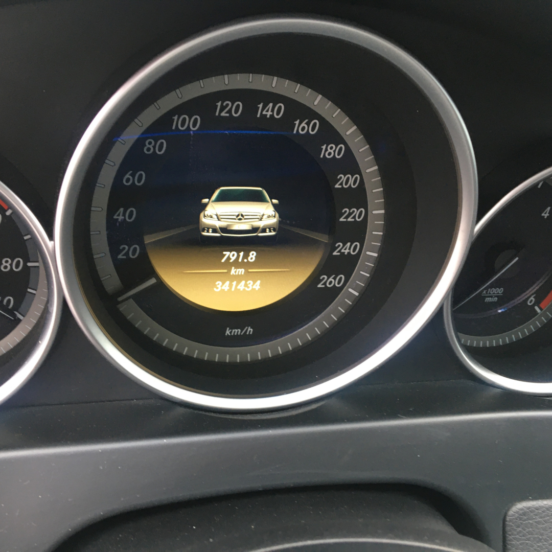 Mercedes-Benz C 200 2011 Mercedes-Benz C 200 2011