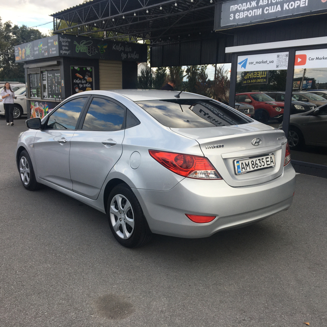 Hyundai Accent 2011 Hyundai Accent 2011
