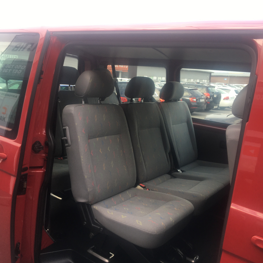 Volkswagen T5 (Transporter) пасс. 2005 Volkswagen T5 (Transporter) пасс. 2005