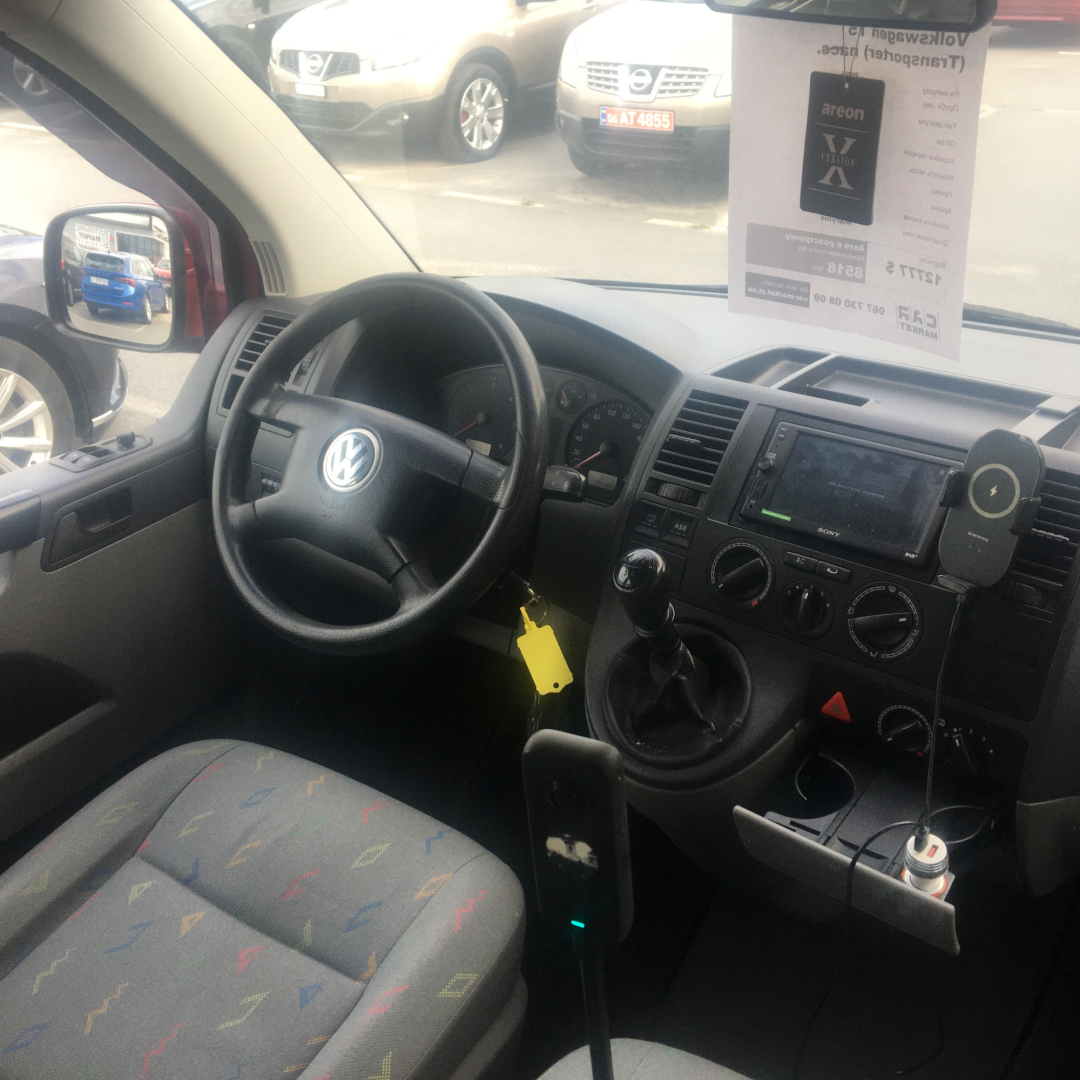 Volkswagen T5 (Transporter) пасс. 2005 Volkswagen T5 (Transporter) пасс. 2005