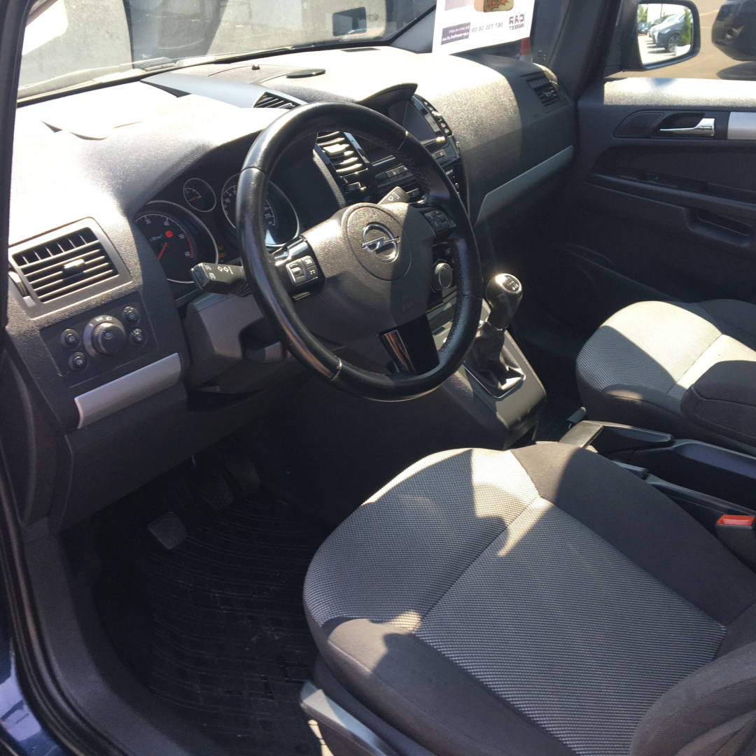 Opel Zafira 2011 Opel Zafira 2011