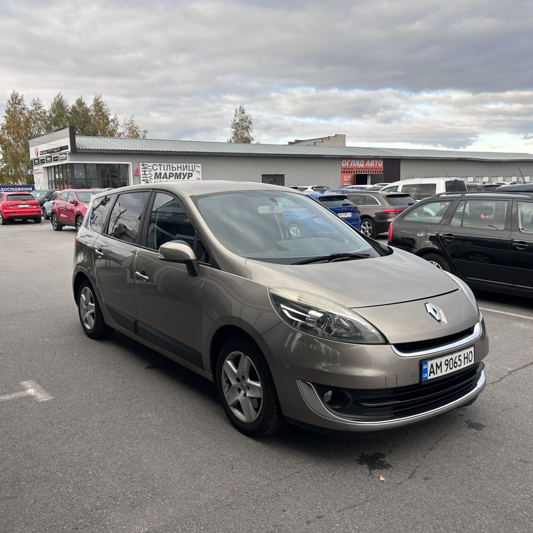 Renault Grand Scenic 2012 Renault Grand Scenic 2012