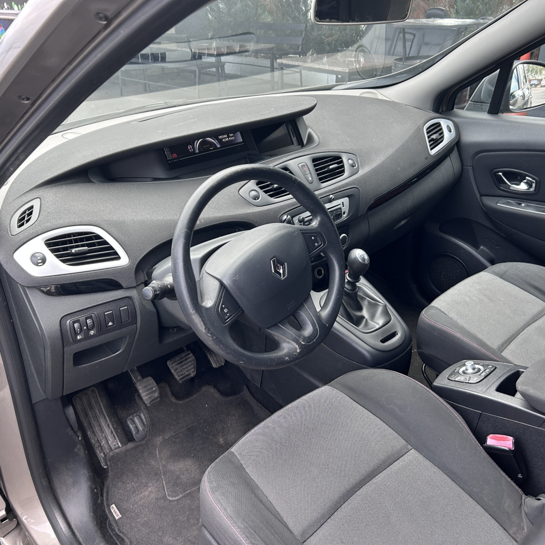 Renault Grand Scenic 2012 Renault Grand Scenic 2012