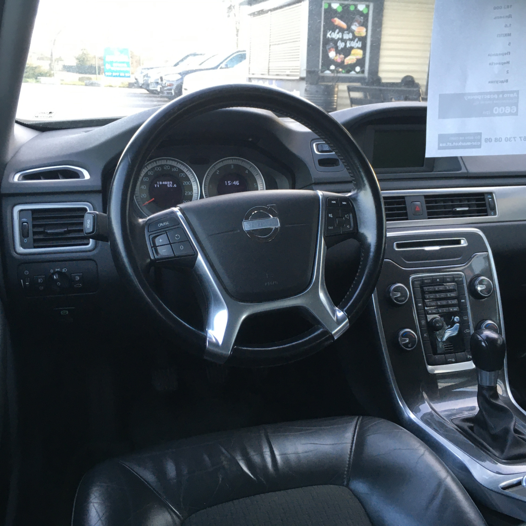 Volvo V70 2011 Volvo V70 2011