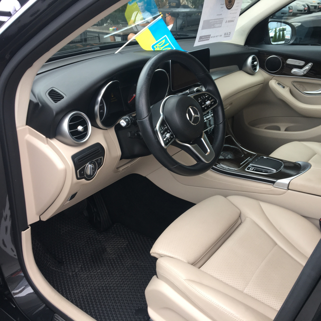 Mercedes-Benz GLC 300 2020 Mercedes-Benz GLC 300 2020