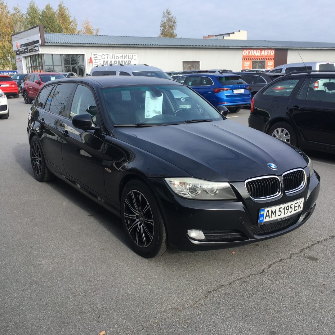BMW 320 2010 BMW 320 2010