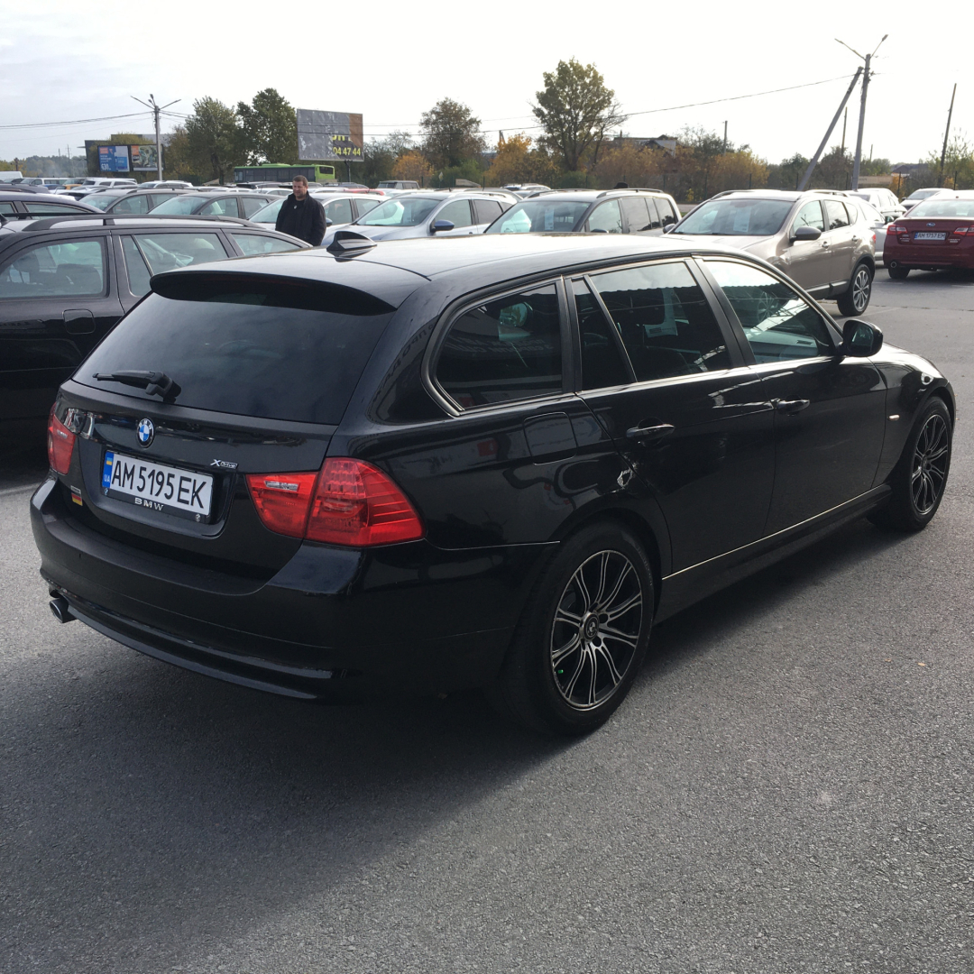 BMW 320 2010 BMW 320 2010