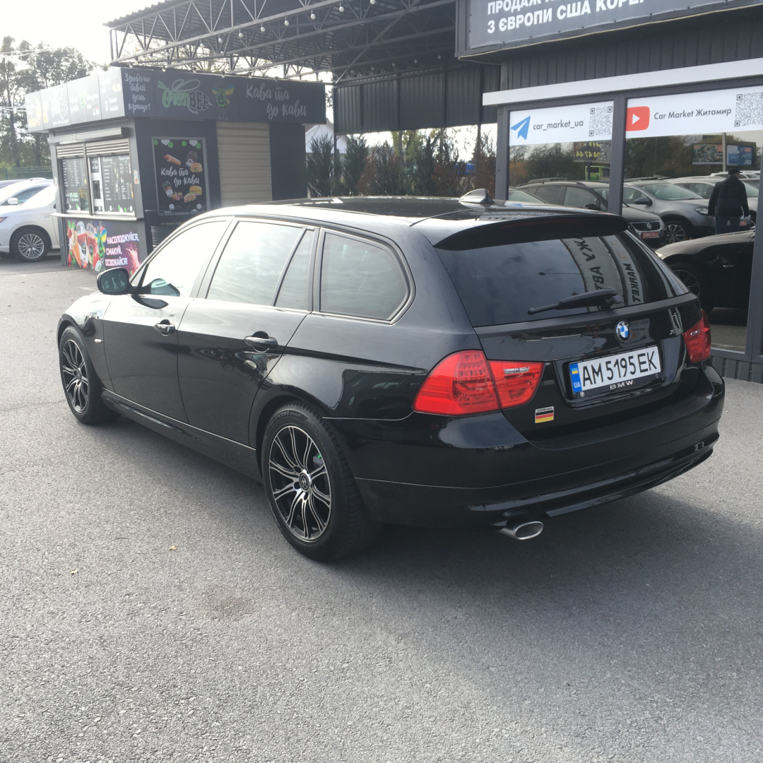 BMW 320 2010 BMW 320 2010