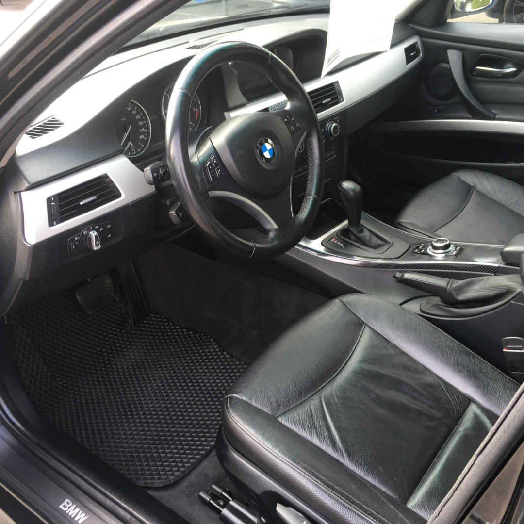 BMW 320 2010 BMW 320 2010