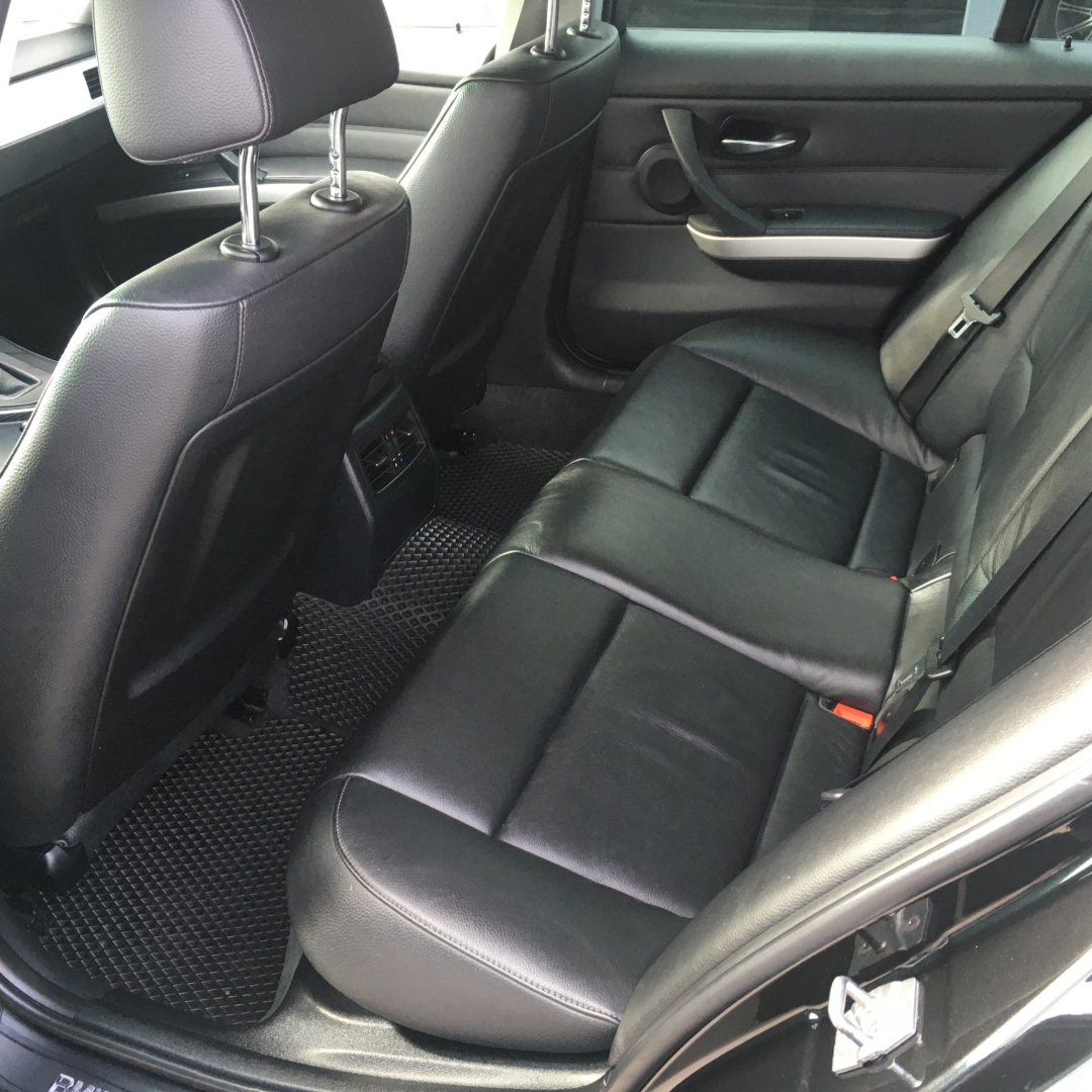 BMW 320 2010 BMW 320 2010