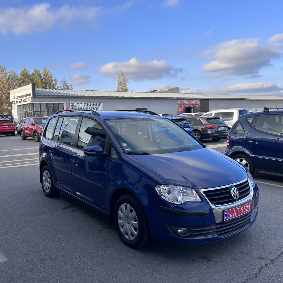Volkswagen Touran 2010 Volkswagen Touran 2010